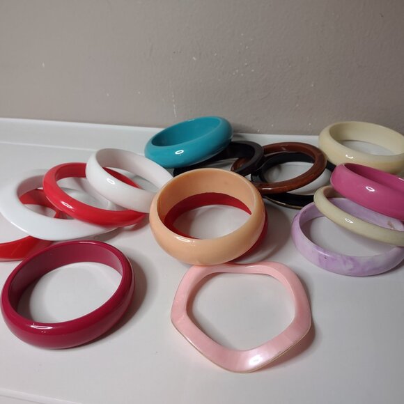 Lot Of 16 Vintage Plastic Bangles Variety Bracelet Lot Assorted Bracelet Bundle - Picture 6 of 14